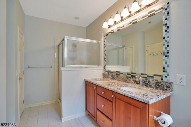 Building Photo - 13 Taft Ln