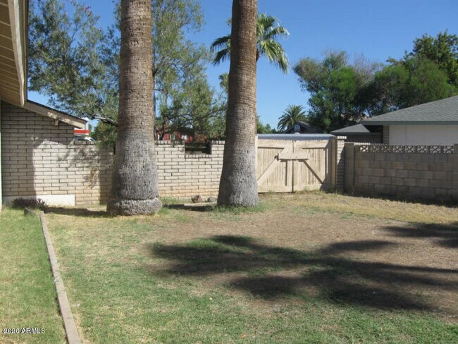 Building Photo - 4601 W Northview Ave