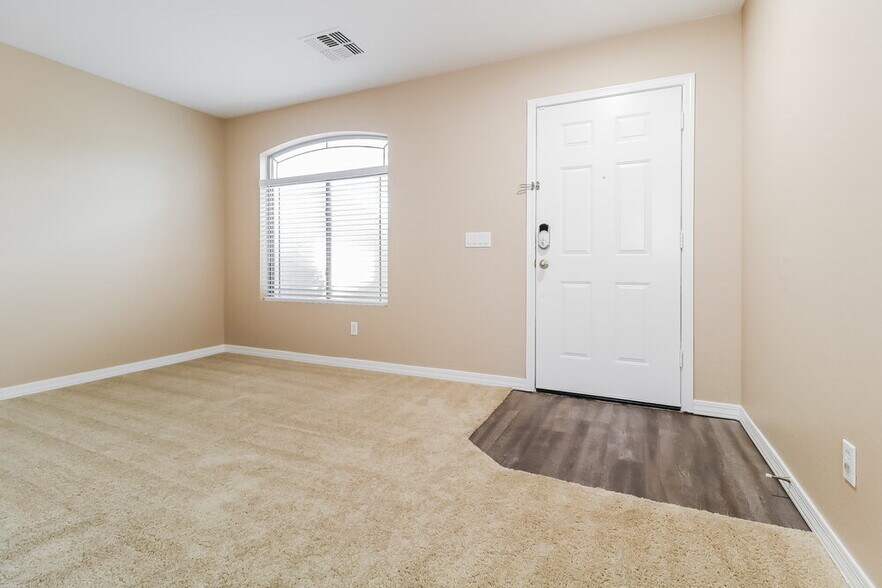 Building Photo - 3172 S 162nd Ln