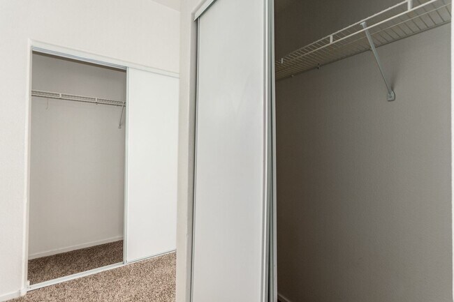 Building Photo - HCVP considered!  SAHARA & SLOAN AREA/ GAT...
