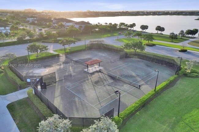 Building Photo - 19594 Broad Shore Walk