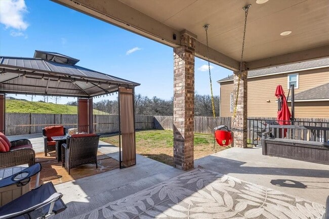 Building Photo - 6713 Ondantra Bnd