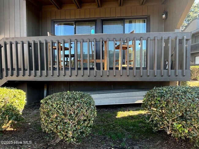 Building Photo - 250 Sugar Gum Ln