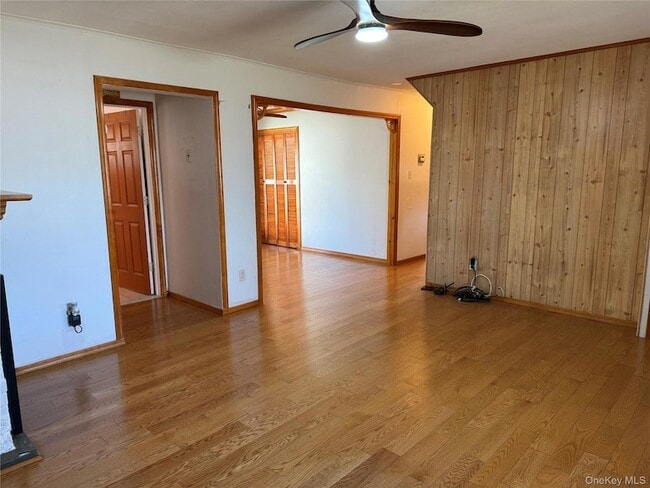 Building Photo - 8 William St