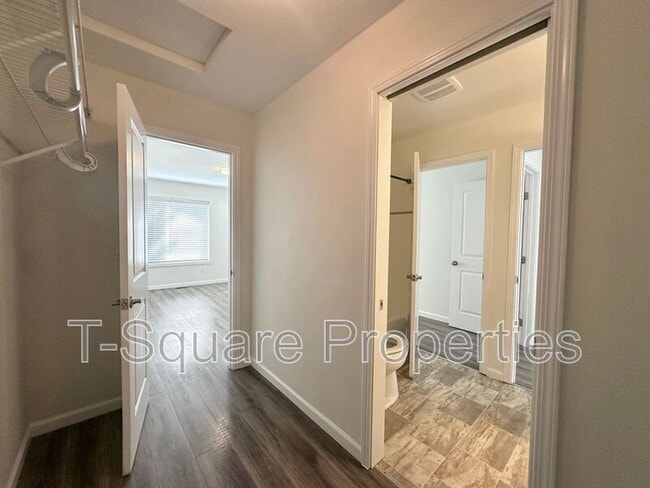 Building Photo - 8443 Delridge Wy SW