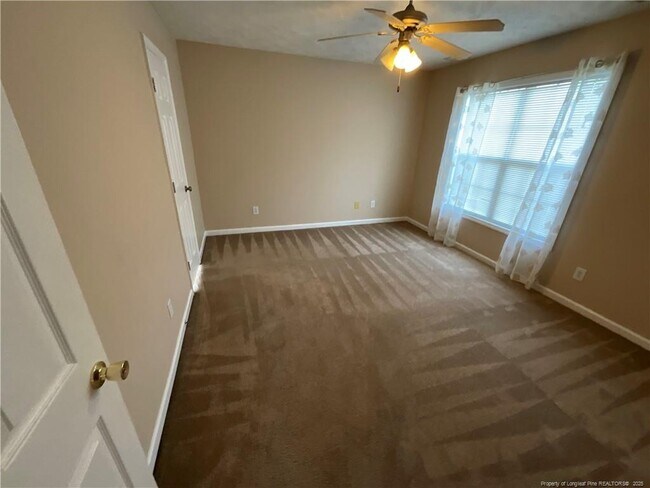 Building Photo - 2460 Saltwood Rd