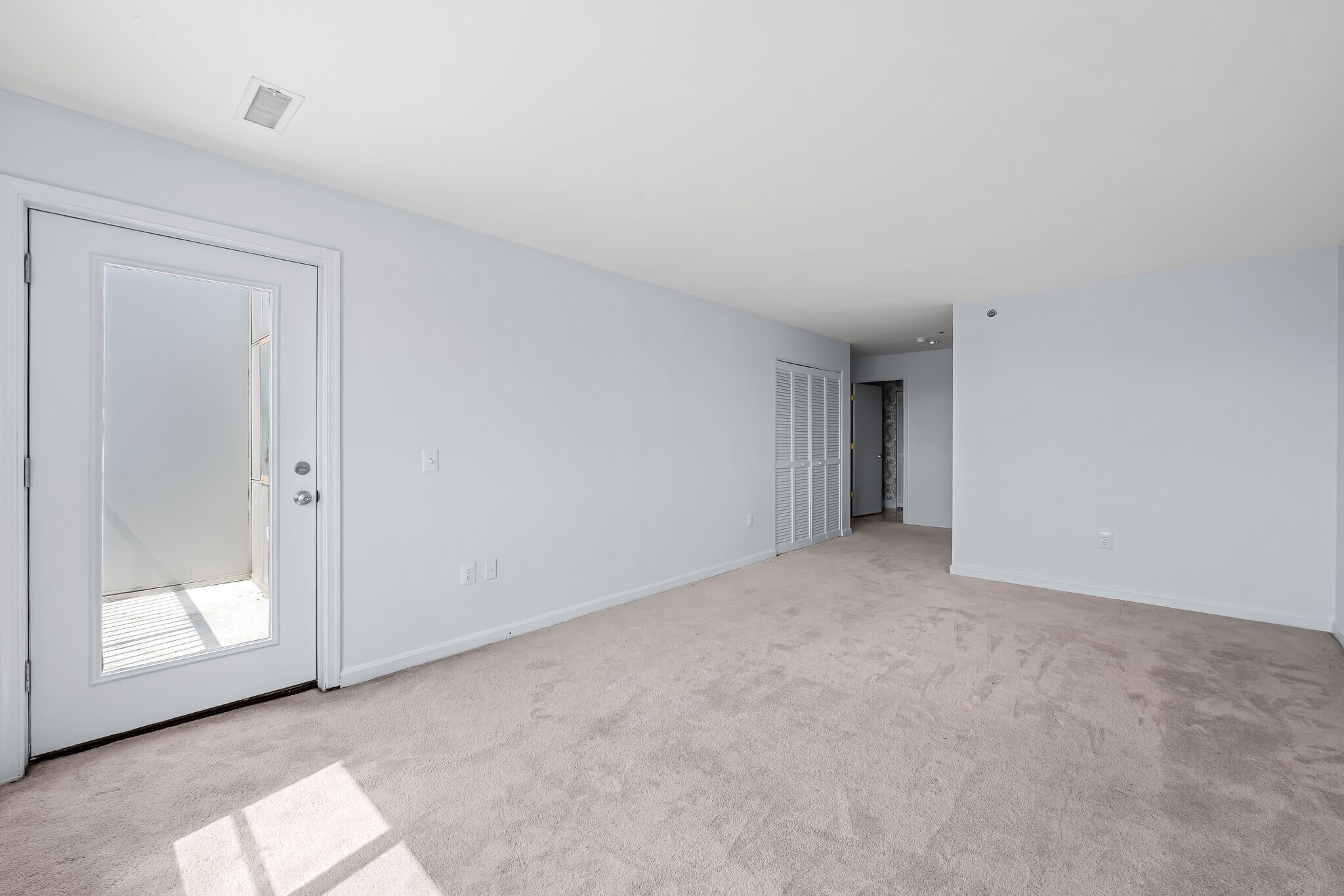 Building Photo - 2702 Lighthouse Pt E
