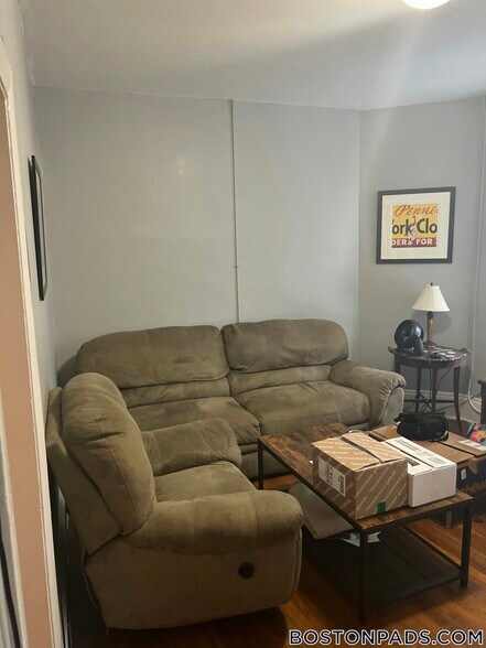 Building Photo - 881 Huntington Ave