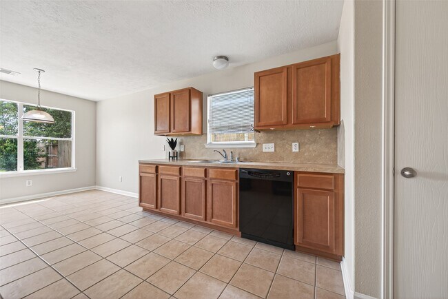 Building Photo - 24519 Cypresspark Glen Ln
