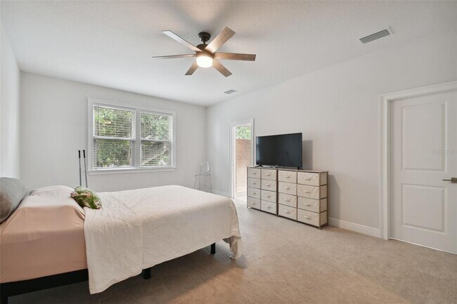 Building Photo - 5700 Interbay Blvd