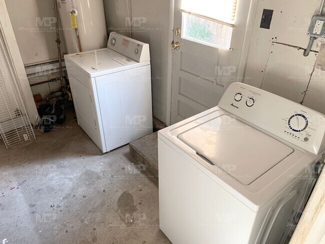 Building Photo - 1808 Remington St