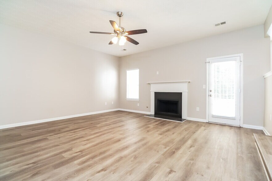 Building Photo - 1085 Ivey Ln