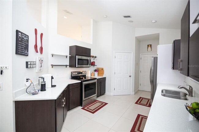 Building Photo - 4737 Chalfont Dr