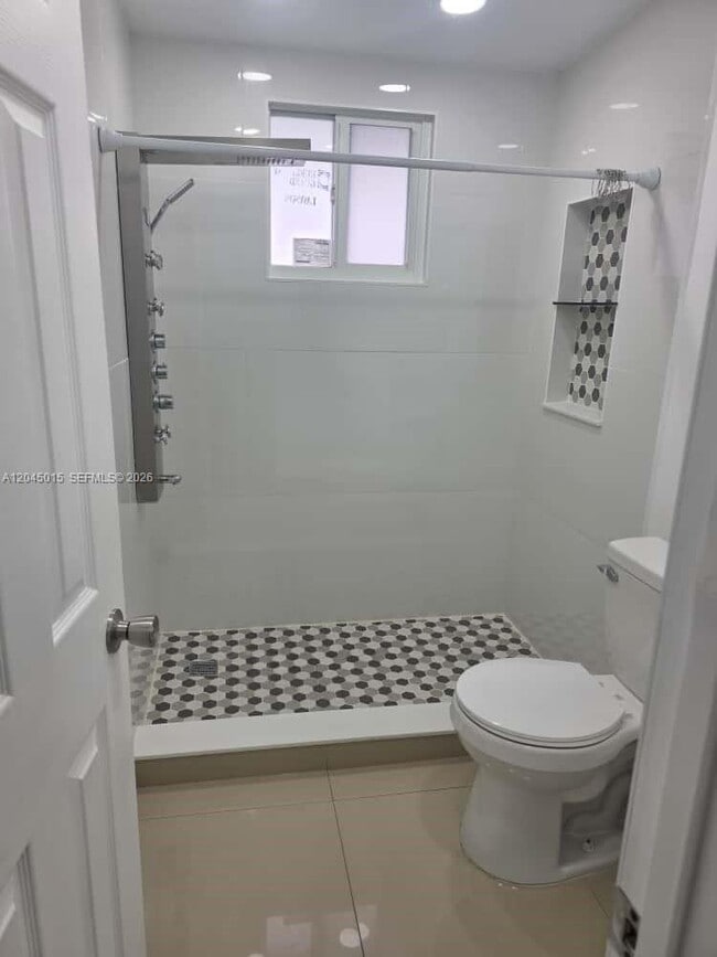 Building Photo - 23 Miami Gardens Rd