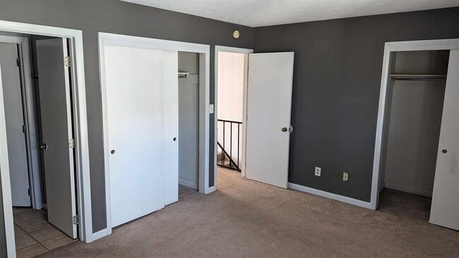 Building Photo - 410 Westwood Dr