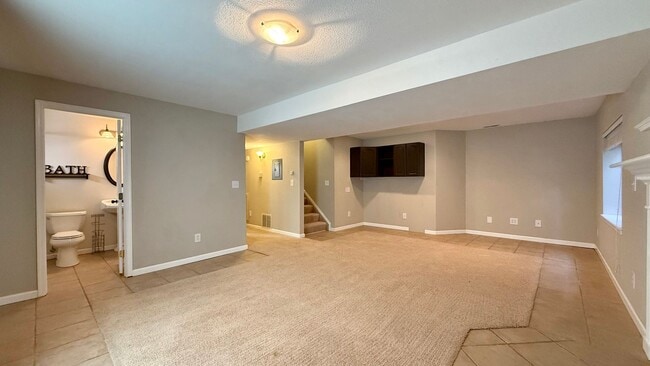 Building Photo - 953 Dancing Horse Dr