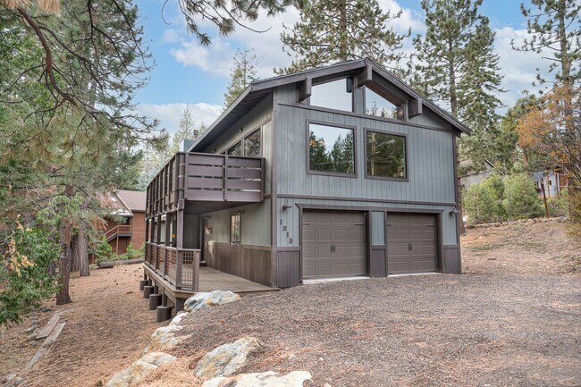 Building Photo - SKI LEASE:  Family Home with 1-Car Garage,...