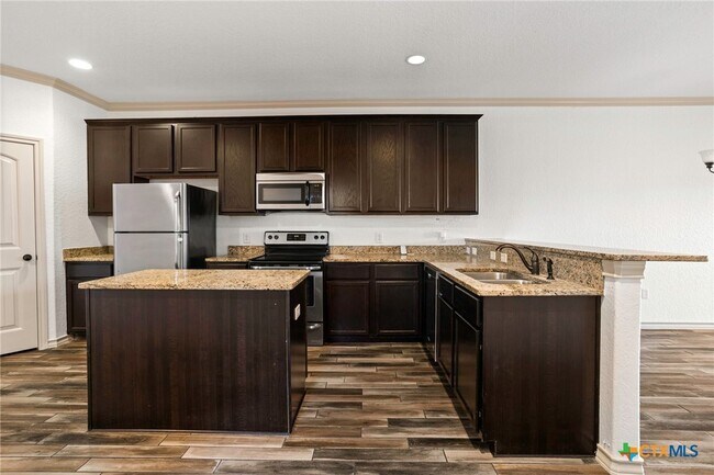 Building Photo - 1009 Tripp Ln