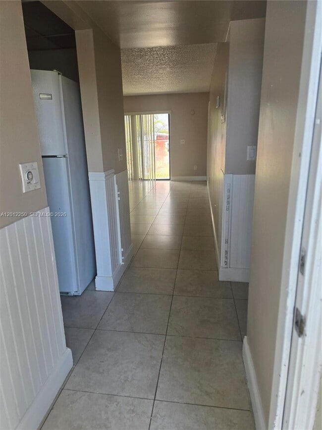 Building Photo - 1630 Sandpiper Blvd