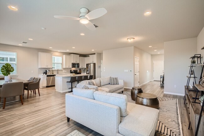 Building Photo - 9604 Dawn Pearl Dr