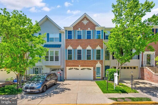 Building Photo - 6708 Ordsall St
