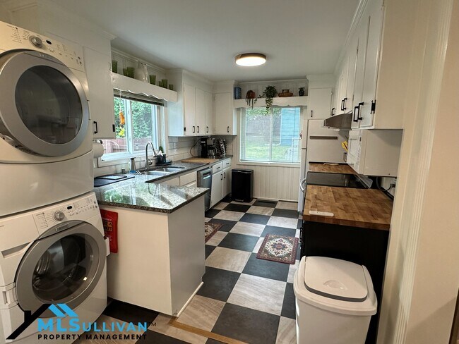 Building Photo - 1516 London Cir