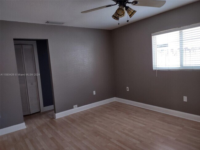 Building Photo - 11311 NW 32nd Manor