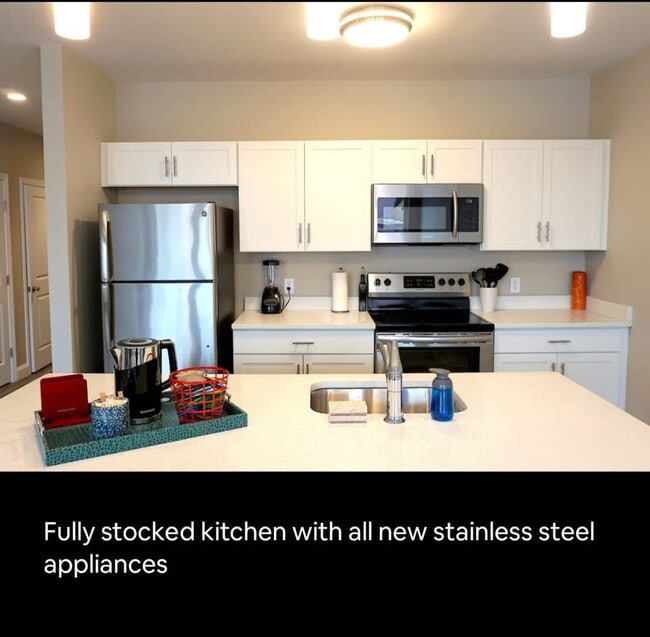 Building Photo - 148 Pearl St