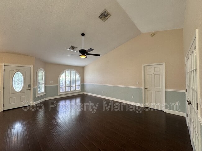 Building Photo - 6153 Mountain Way Ave