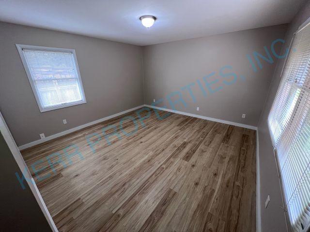 Building Photo - FREE RENT! Charming 3-Bed Home in NE Portl...