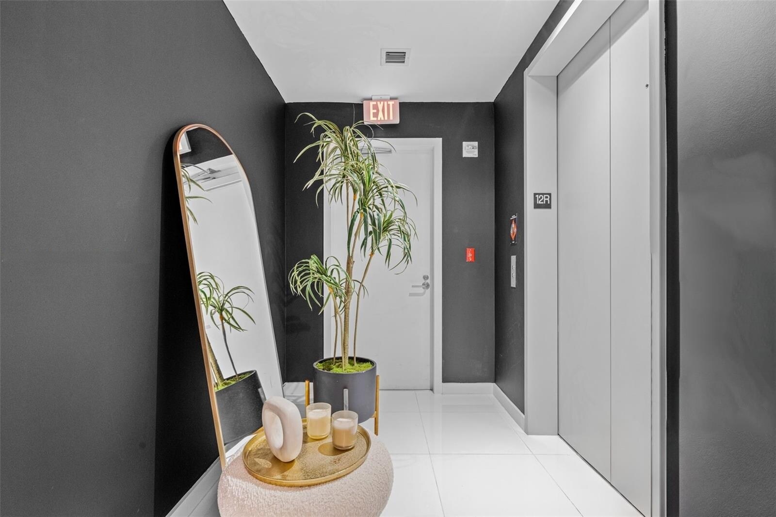 Building Photo - 851 NE 1st Ave