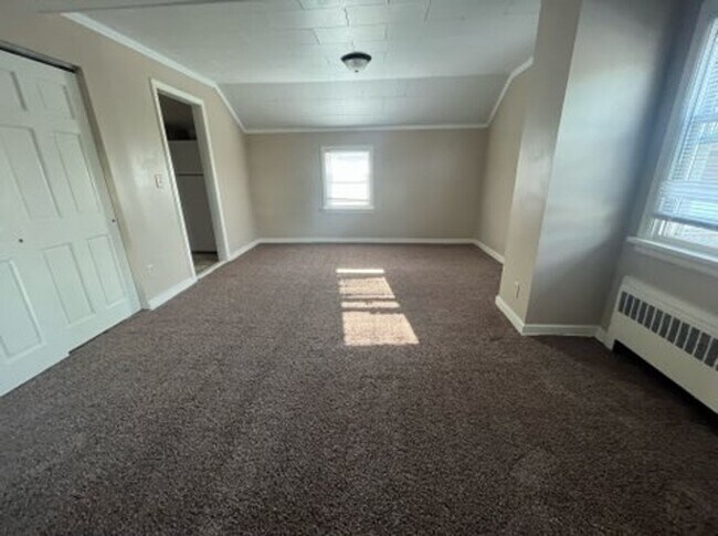 Building Photo - 118 W Creighton Ave