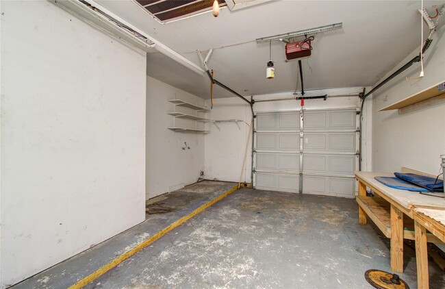 Building Photo - 26518 Cypresswood Dr