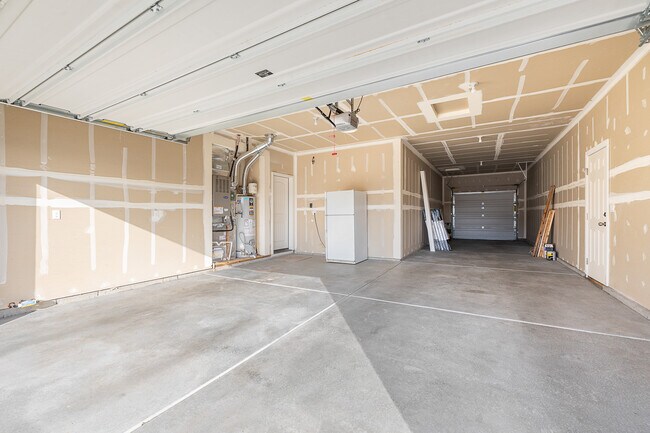 Building Photo - 5344 W Los Flores St