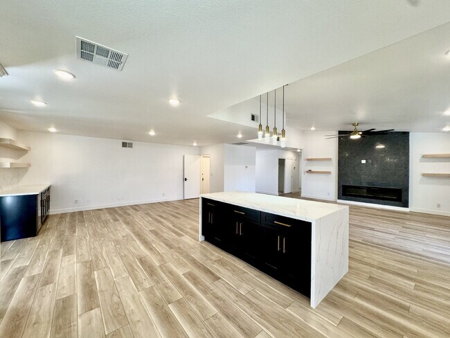 Building Photo - $500 Off! Fully Remodeled Home Near The St...