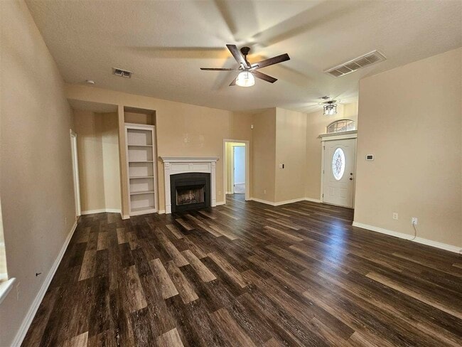 Building Photo - 418 Northeast Mountain Meadow Drive