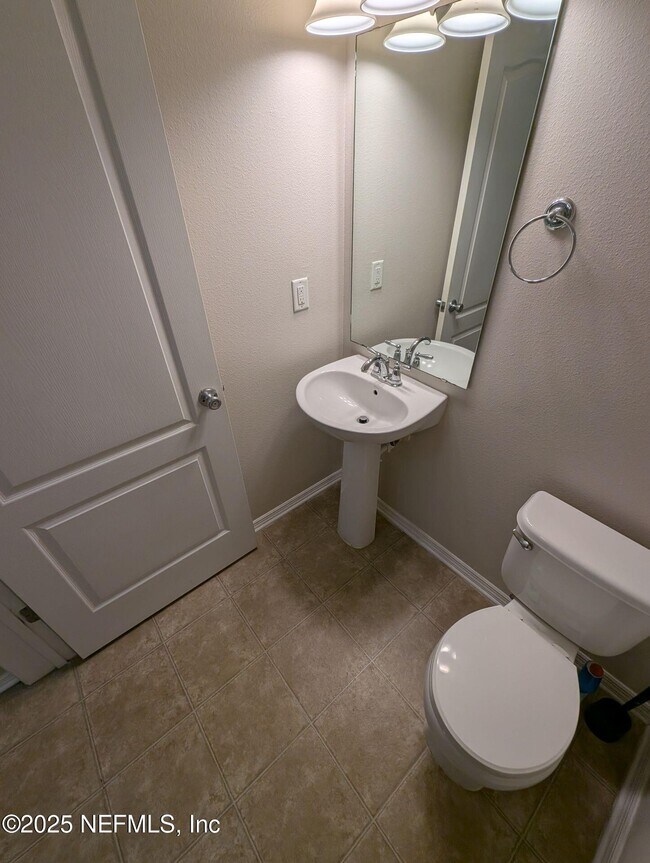 Building Photo - 277 Michelangelo Pl