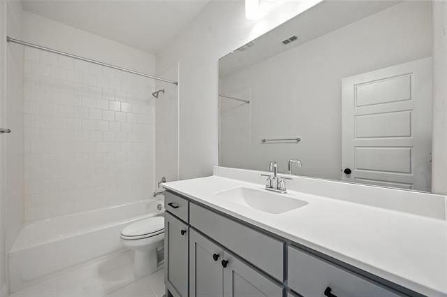 Building Photo - 2528 Campden Mews