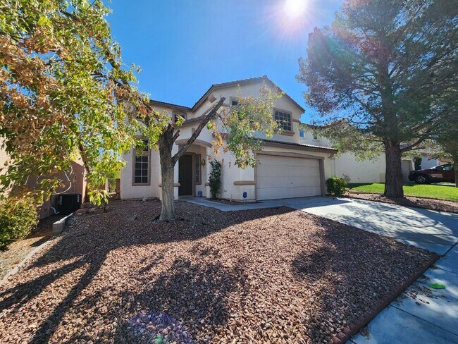 Building Photo - Stunning Five Bedroom home in Shadow Hills.