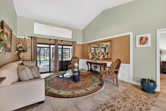 Building Photo - 168 Thornton Dr