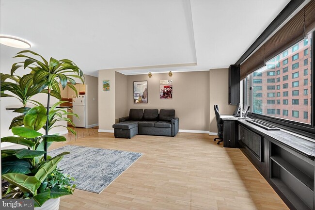 Building Photo - 1021 Arlington Blvd