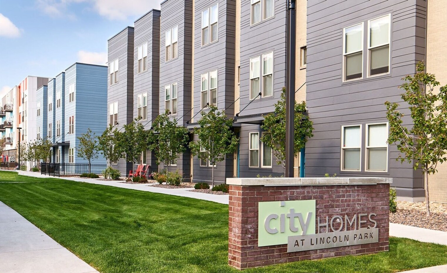 Building Photo - 1282 W 11th Ave