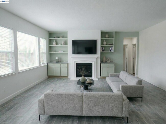 Building Photo - 679 Hamilton Ct