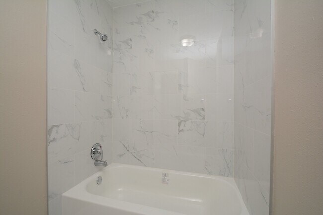 Building Photo - 16335 Quail Echo Dr