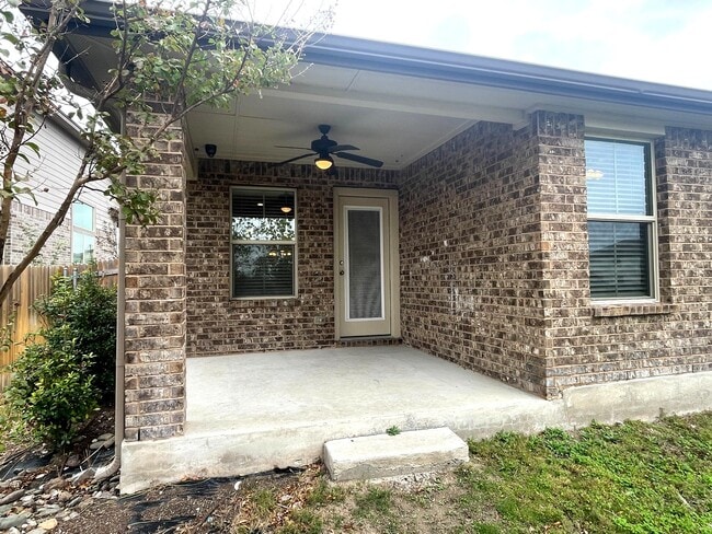 Building Photo - 263 Bainbridge Rd