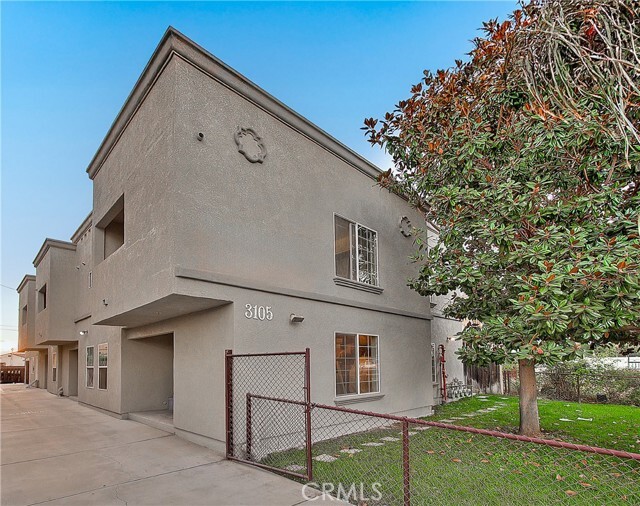 Primary Photo - 3105 Walton Ave