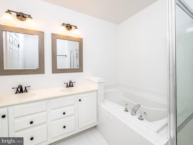 Building Photo - 12755 Fair Crest Ct