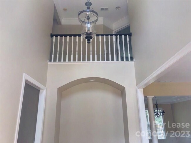 Building Photo - 11114 Knight Castle Dr