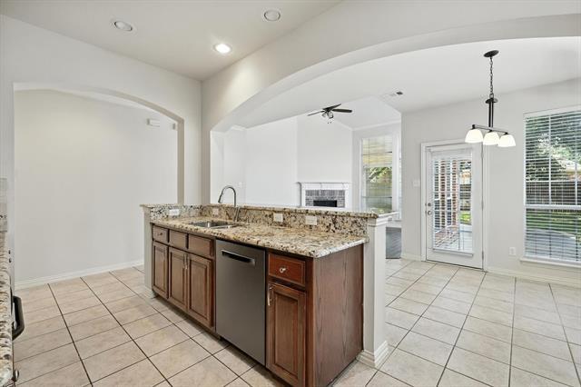 Building Photo - 4501 Sandra Lynn Dr