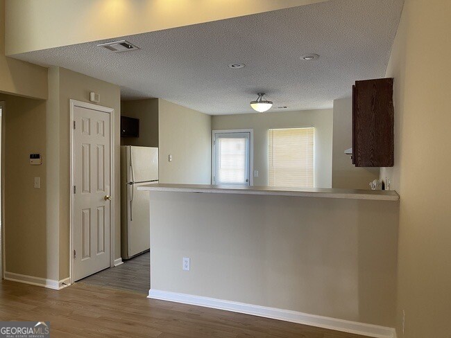 Building Photo - 30 Lake Birch Dr